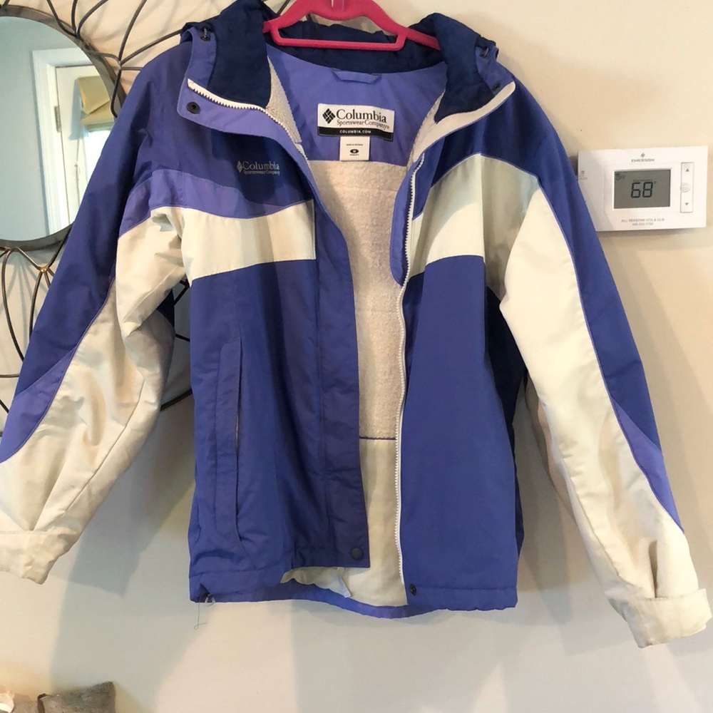 Blue/white Columbia winter jacket. Minimal signs of wear.